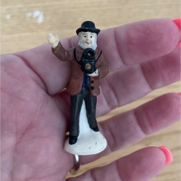 Vintage Christmas Village Figures Ceramic Hand-Painted Victorian Men Accessories - Picture 5 of 8